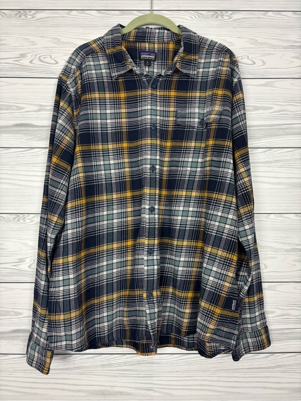 Patagonia Organic cotton flannel button down shirt size XL